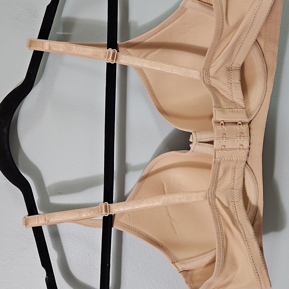 Elegant Padded Underwire Ribbed Beige Bra Size 80C - Picture 2 of 11